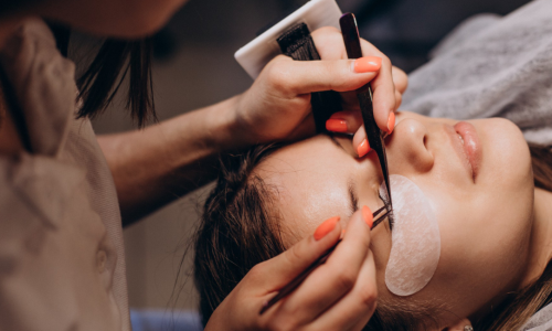 Curso de Alongamento de Cílios Gratuito (Online)